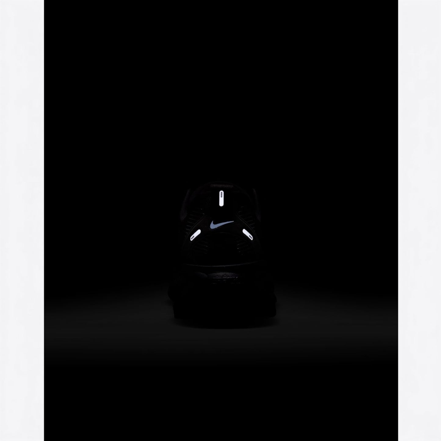 Nike Vomero 18 Triple Black
