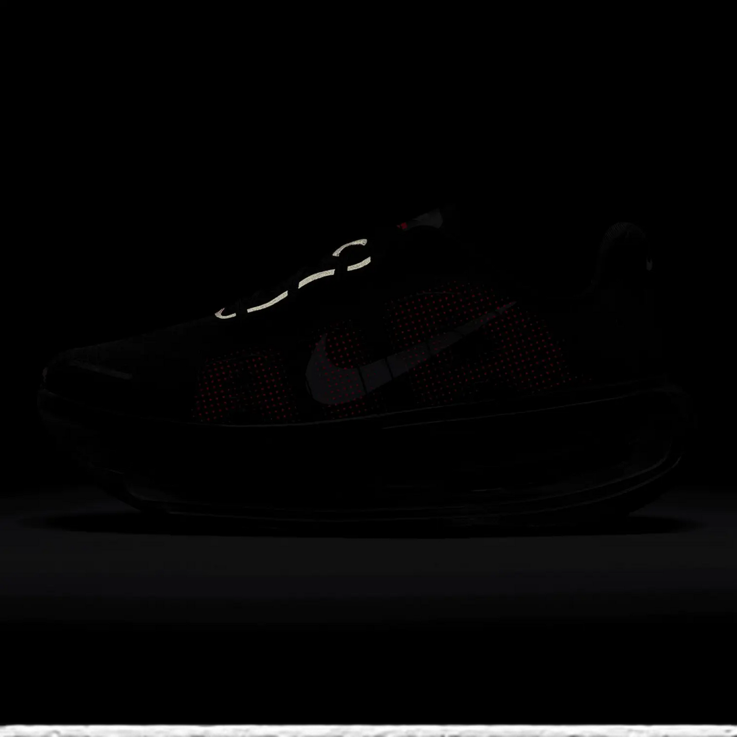 Nike Vomero Premium Black Sapphire Hot Lava Nike
