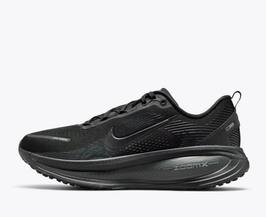 Nike Vomero 18 Triple Black
