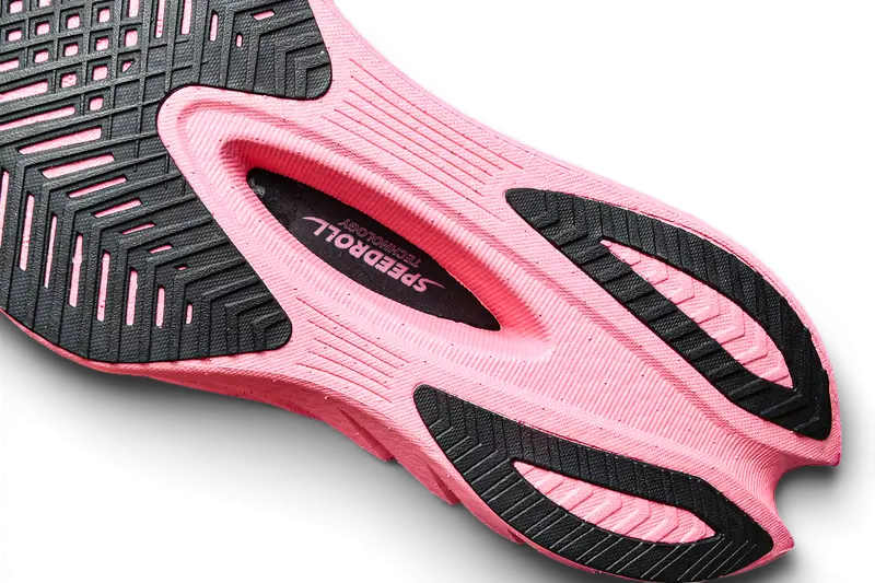 Endorphin Pro 4 - noir et rose - RunningUpscale.com