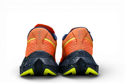 Endorphin Pro 4 - orange et noir - RunningUpscale.com