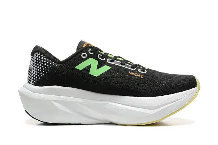 FuelCell V3 - Black and White New Balance