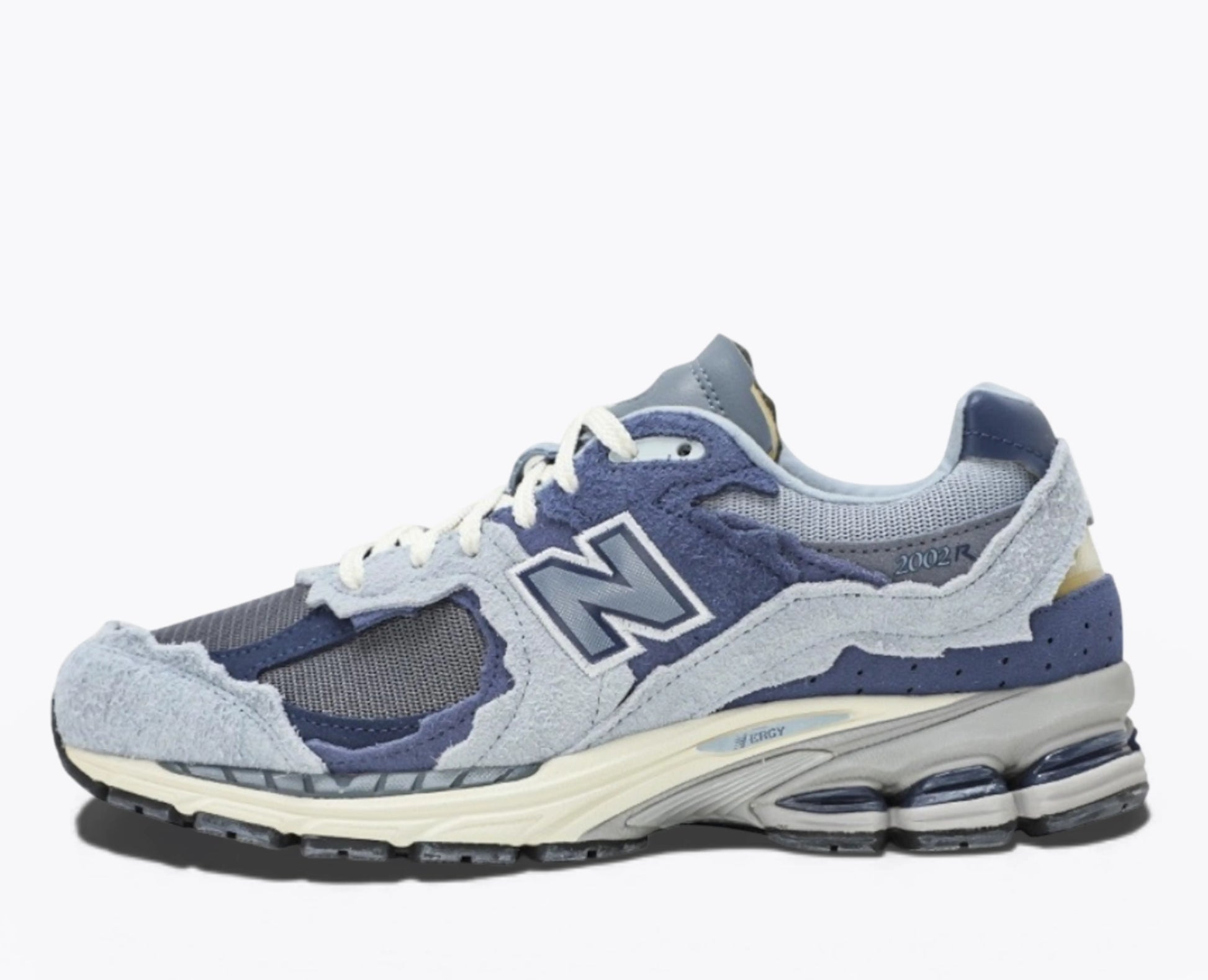 NB 2002R Protection - Bleu Clair - RunningUpscale.com