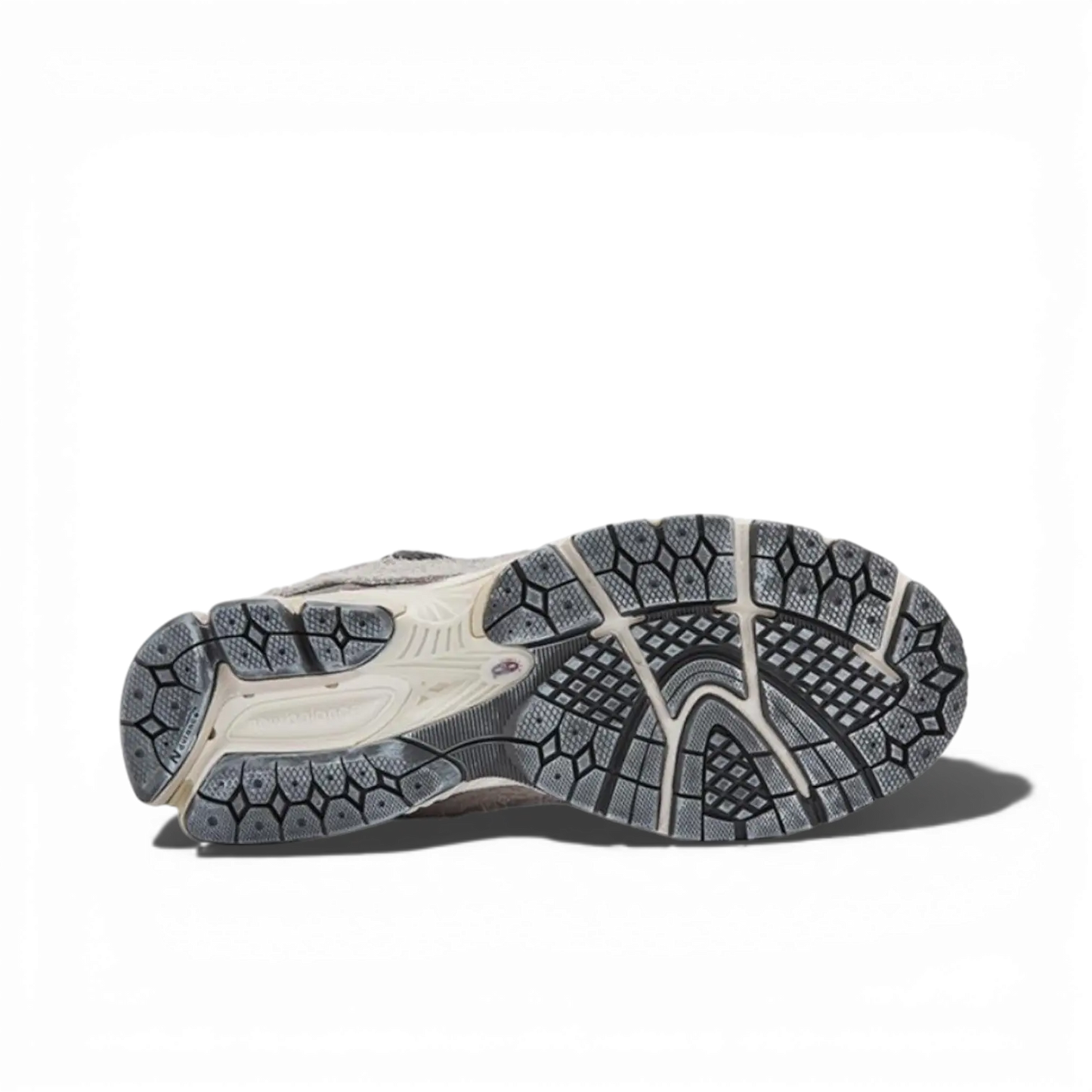 NB 2002R Protection - Gris - RunningUpscale.com