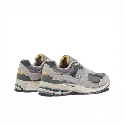 NB 2002R Protection - Gris - RunningUpscale.com