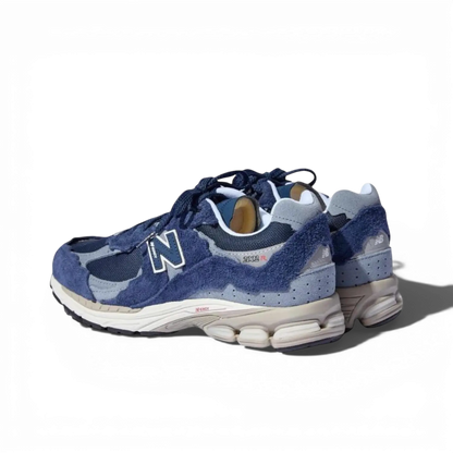 NB 2002R Protection - Marine et Bleu Clair - RunningUpscale.com