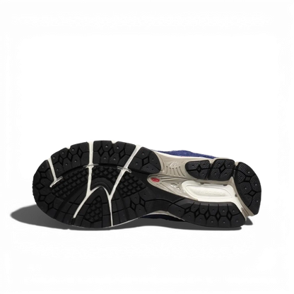 NB 2002R Protection - Marine et Bleu Clair - RunningUpscale.com