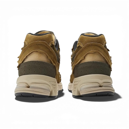 NB 2002R Protection Marron - RunningUpscale.com