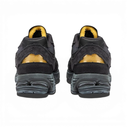 NB 2002R Protection Noir - RunningUpscale.com