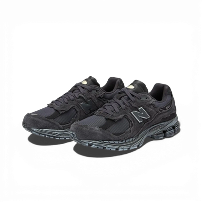 NB 2002R Protection Noir - RunningUpscale.com