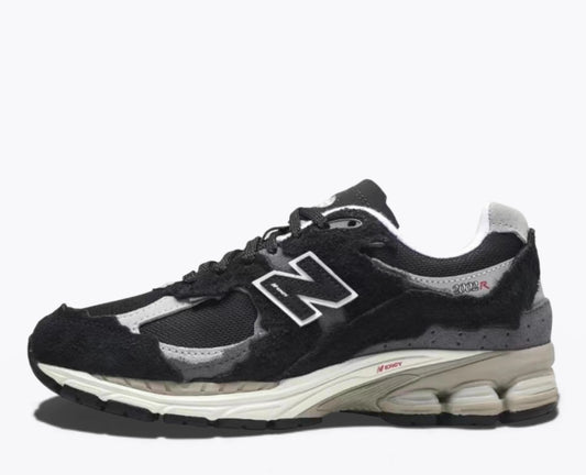 NB 2002R Protection - Noir et Gris - RunningUpscale.com