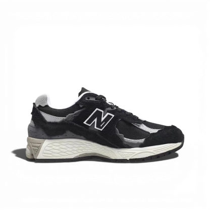 NB 2002R Protection - Noir et Gris - RunningUpscale.com