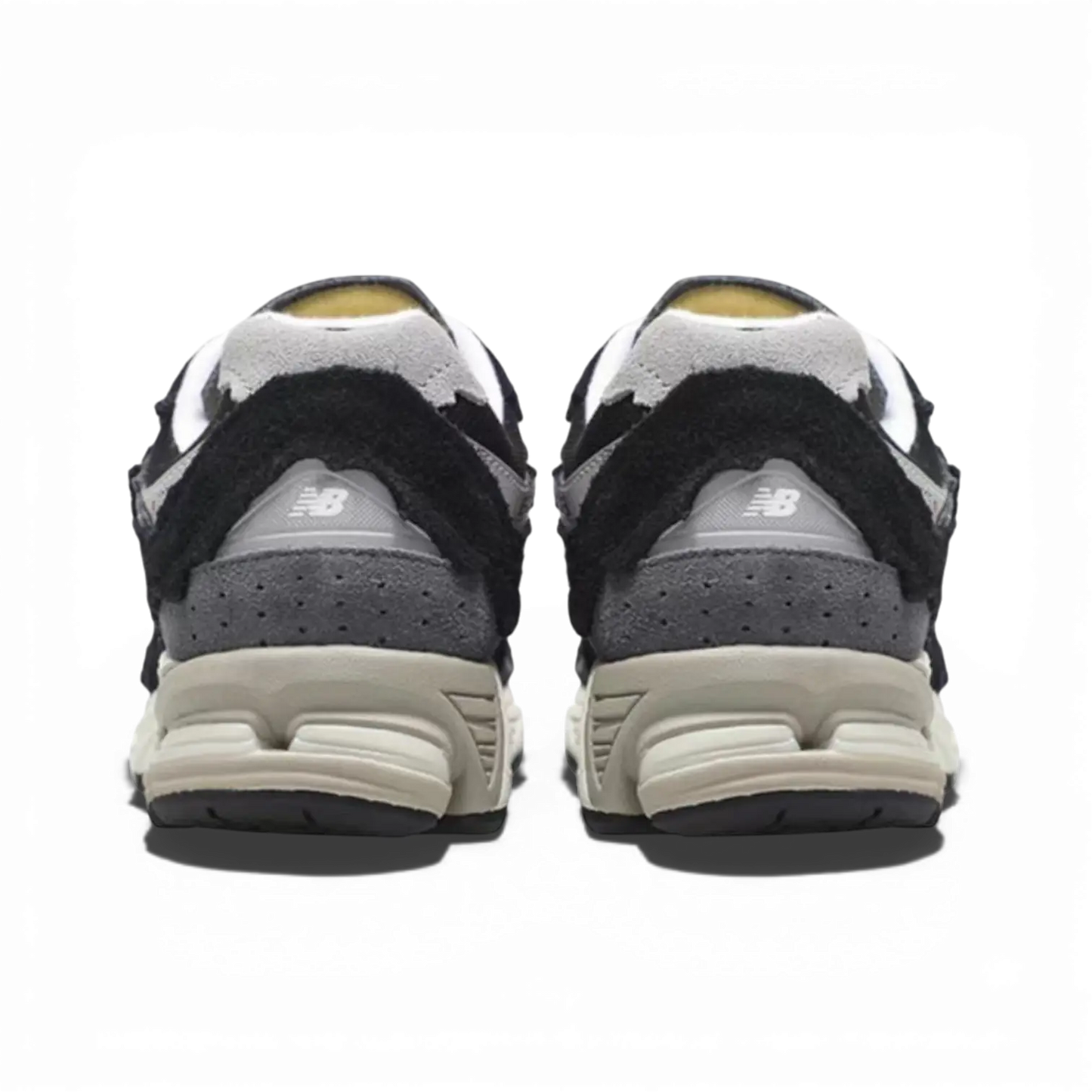 NB 2002R Protection - Noir et Gris - RunningUpscale.com