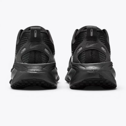 Nike Vomero 18 Triple Black