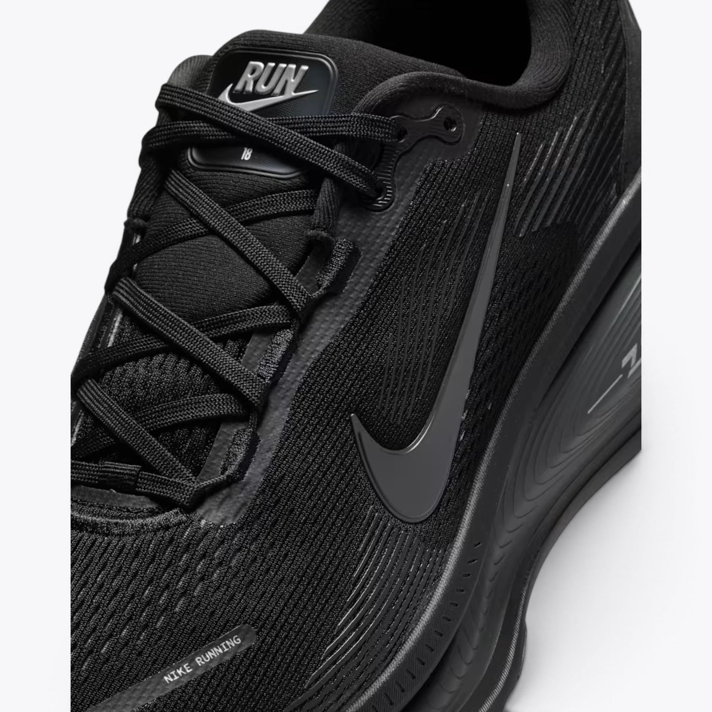 Nike Vomero 18 Triple Black