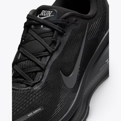 Nike Vomero 18 Triple Black