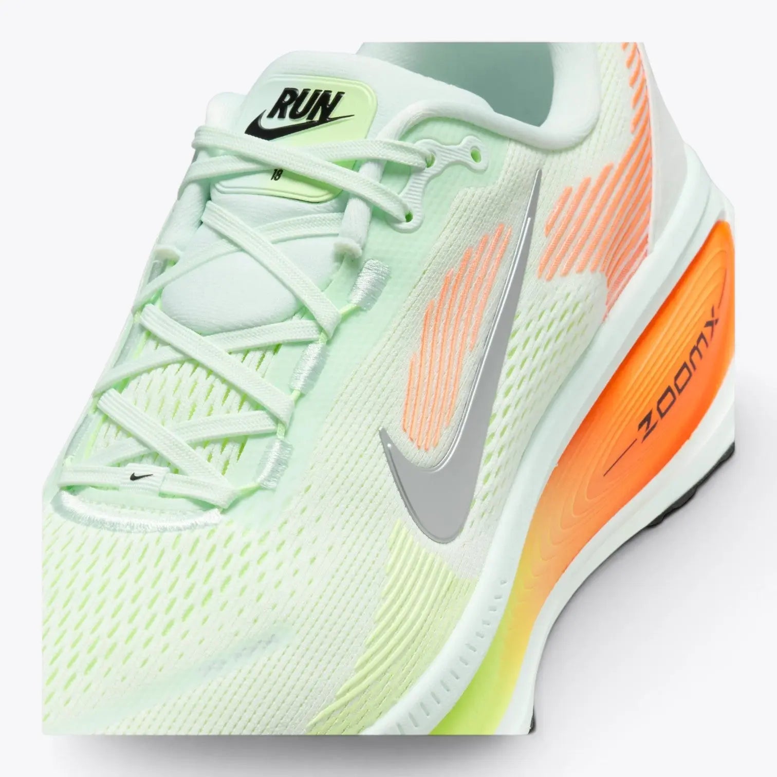 Nike Vomero 18 Barely Green Hyper Crimson Nike