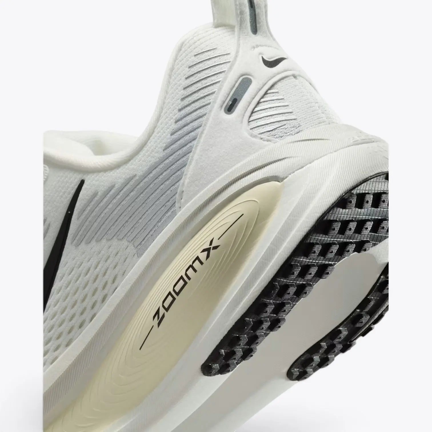Nike Vomero 18 Summit White Coconut Milk Nike