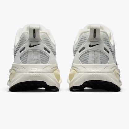 Nike Vomero 18 Summit White Coconut Milk Nike