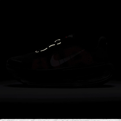 Nike Vomero Premium Black Sapphire Hot Lava Nike