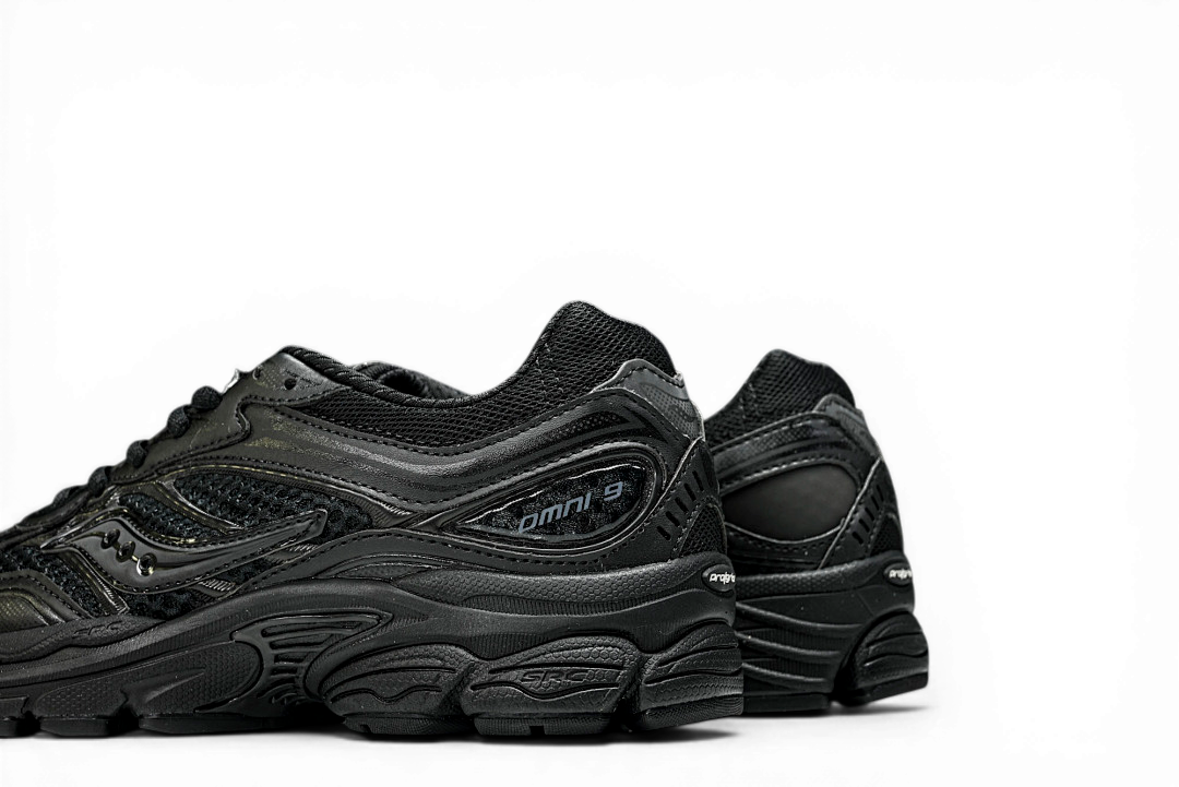 Saucony ProGrid Omni 9 Armor Black – Retro Runner Saucony