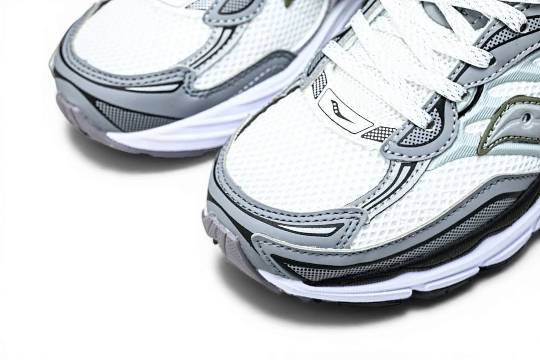 Saucony ProGrid Omni 9 Fabricated Future White Multi Saucony