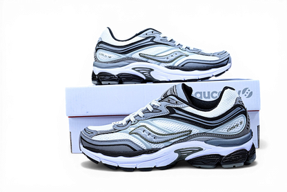 Saucony ProGrid Omni 9 Fabricated Future White Multi Saucony