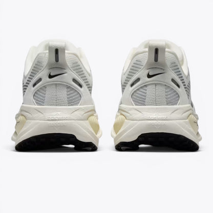 Nike Vomero 18 Summit White Coconut Milk