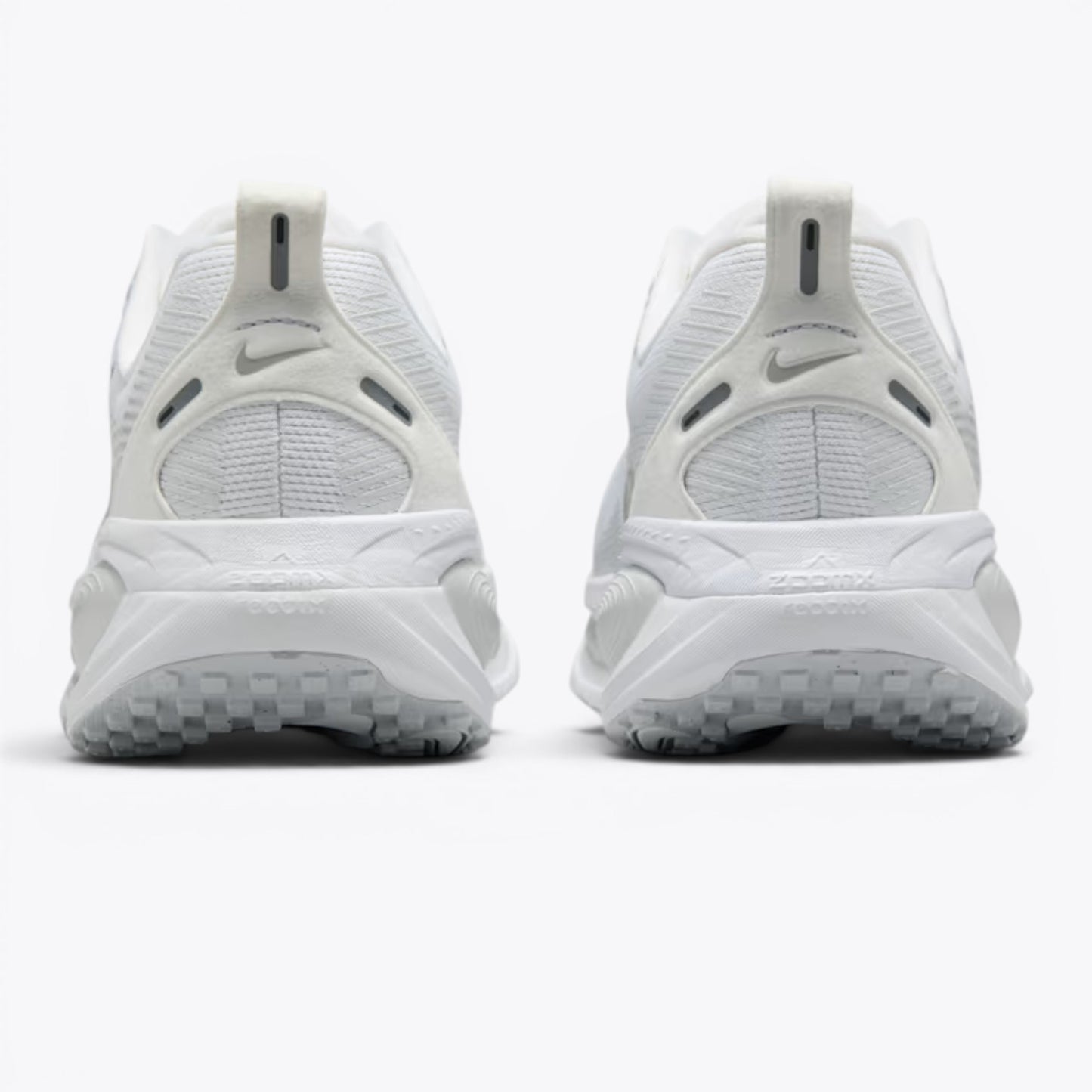 Nike Vomero 18 White Metallic Silver Photon Dust