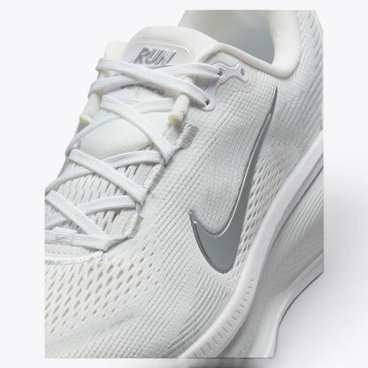 Nike Vomero 18 White Metallic Silver Photon Dust