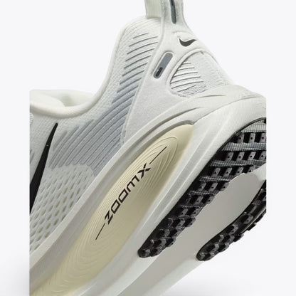 Nike Vomero 18 Summit White Coconut Milk
